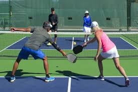 亚特兰大勇士队老板泰德·透纳尝试执教球队一场比赛，随后被大联盟禁止