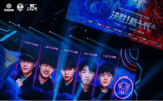 一大焦点就 一大焦点就